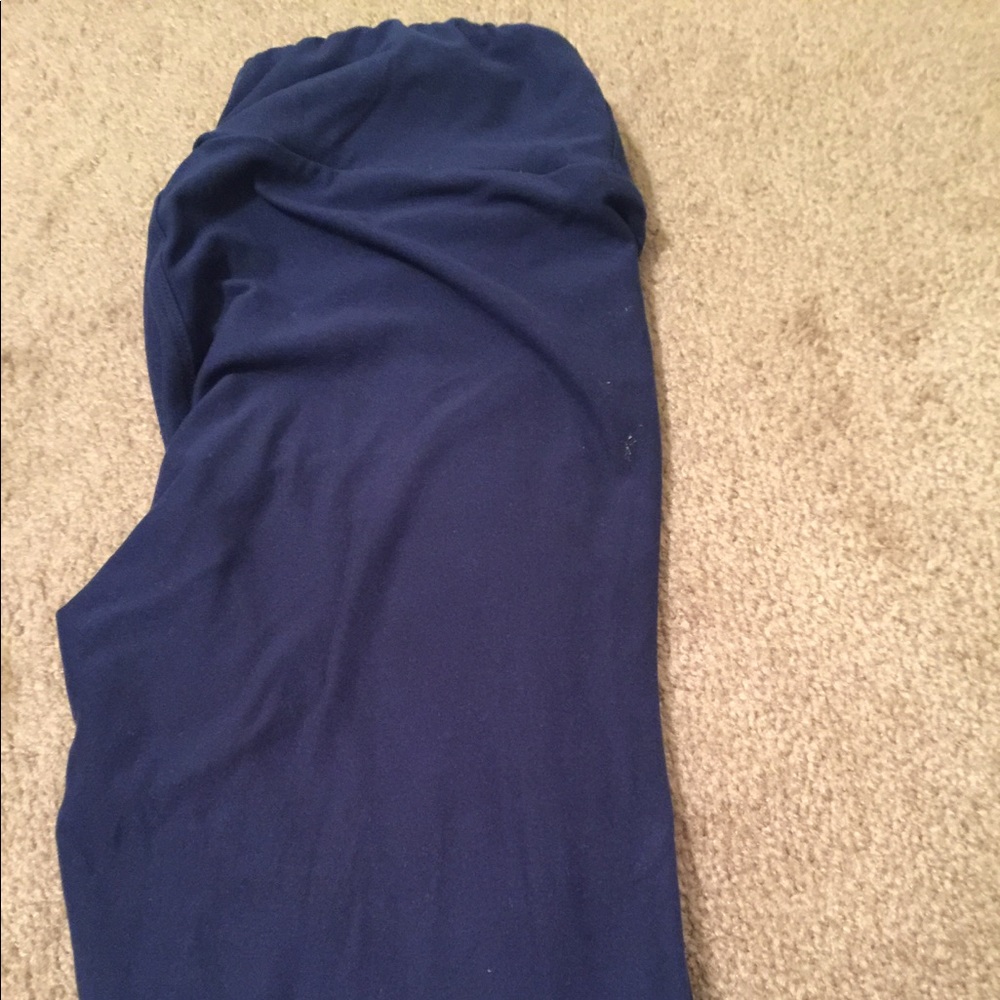 Navy leggings